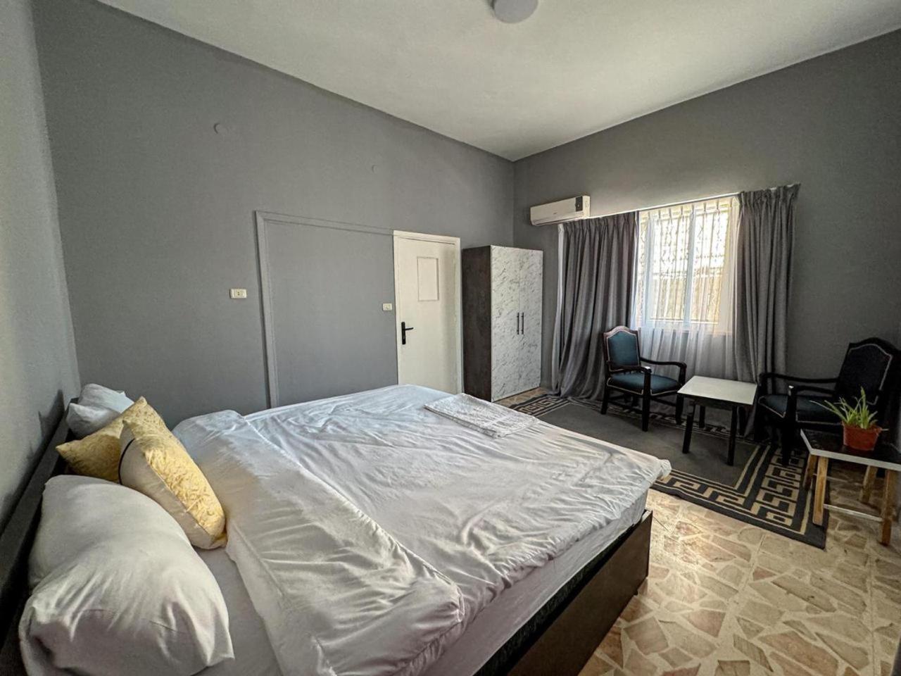 Beit Ahlan Hotell Amman Exteriör bild