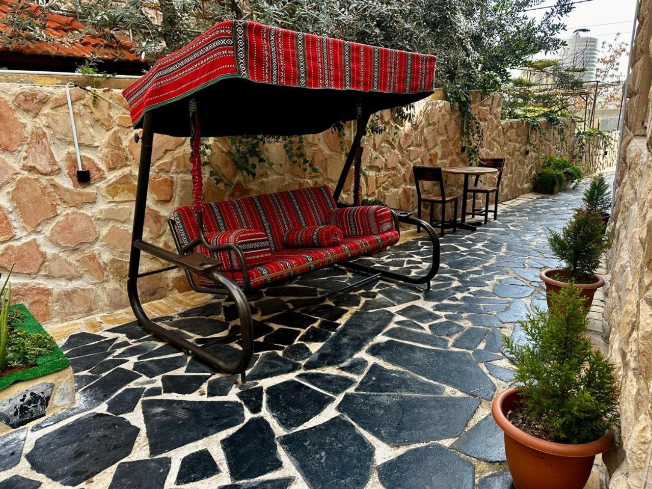 Beit Ahlan Hotell Amman Exteriör bild