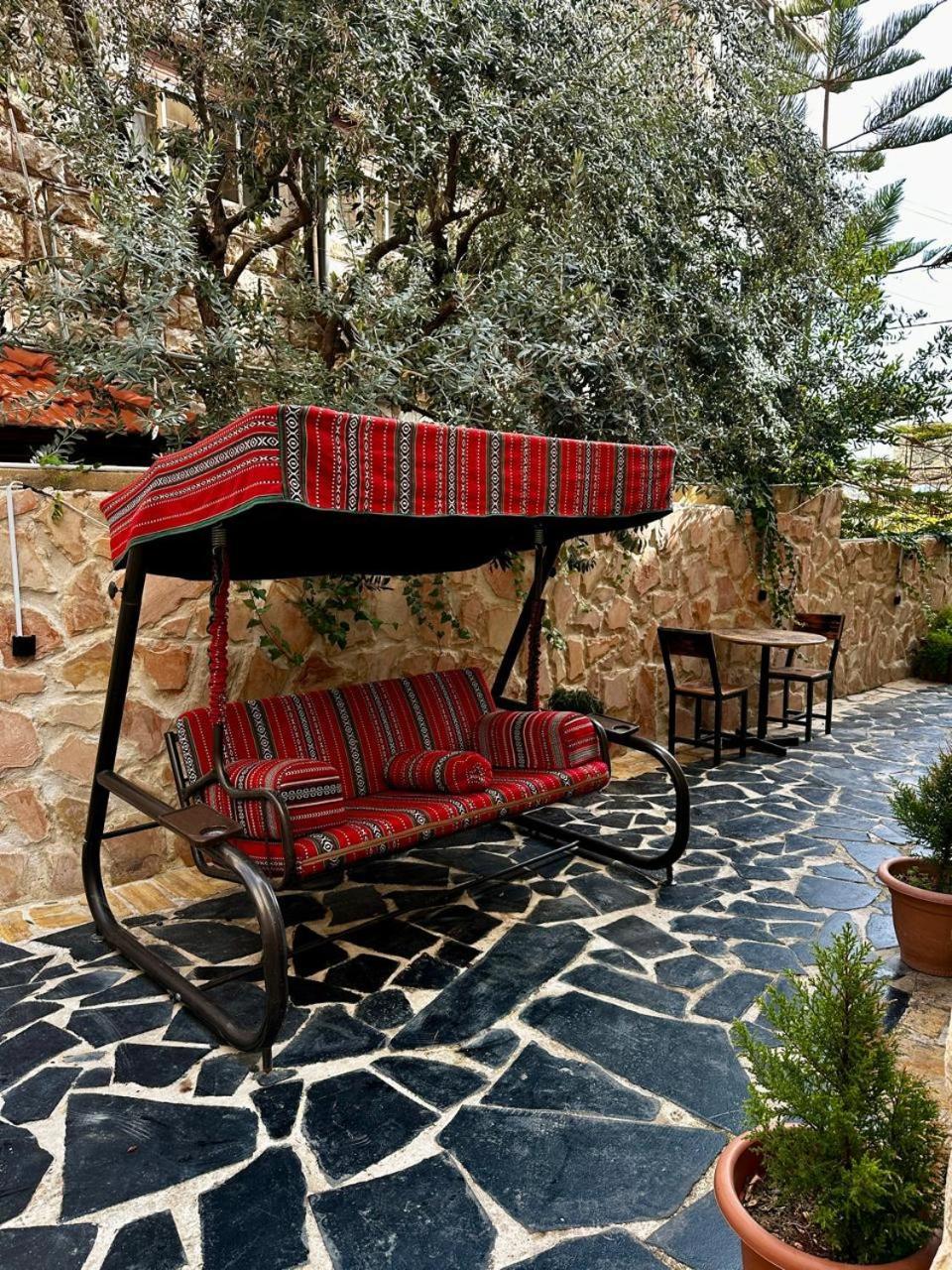 Beit Ahlan Hotell Amman Exteriör bild